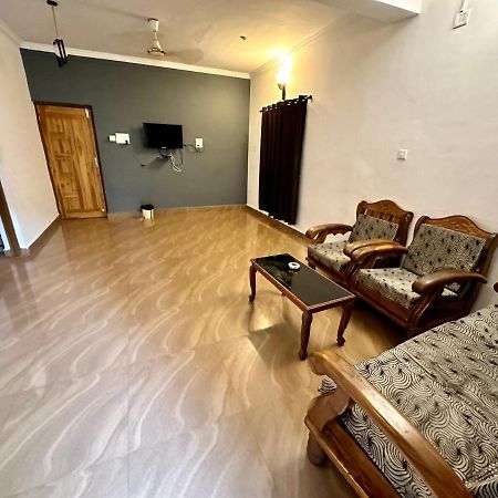 Candolim Glitter Sand Exterior photo