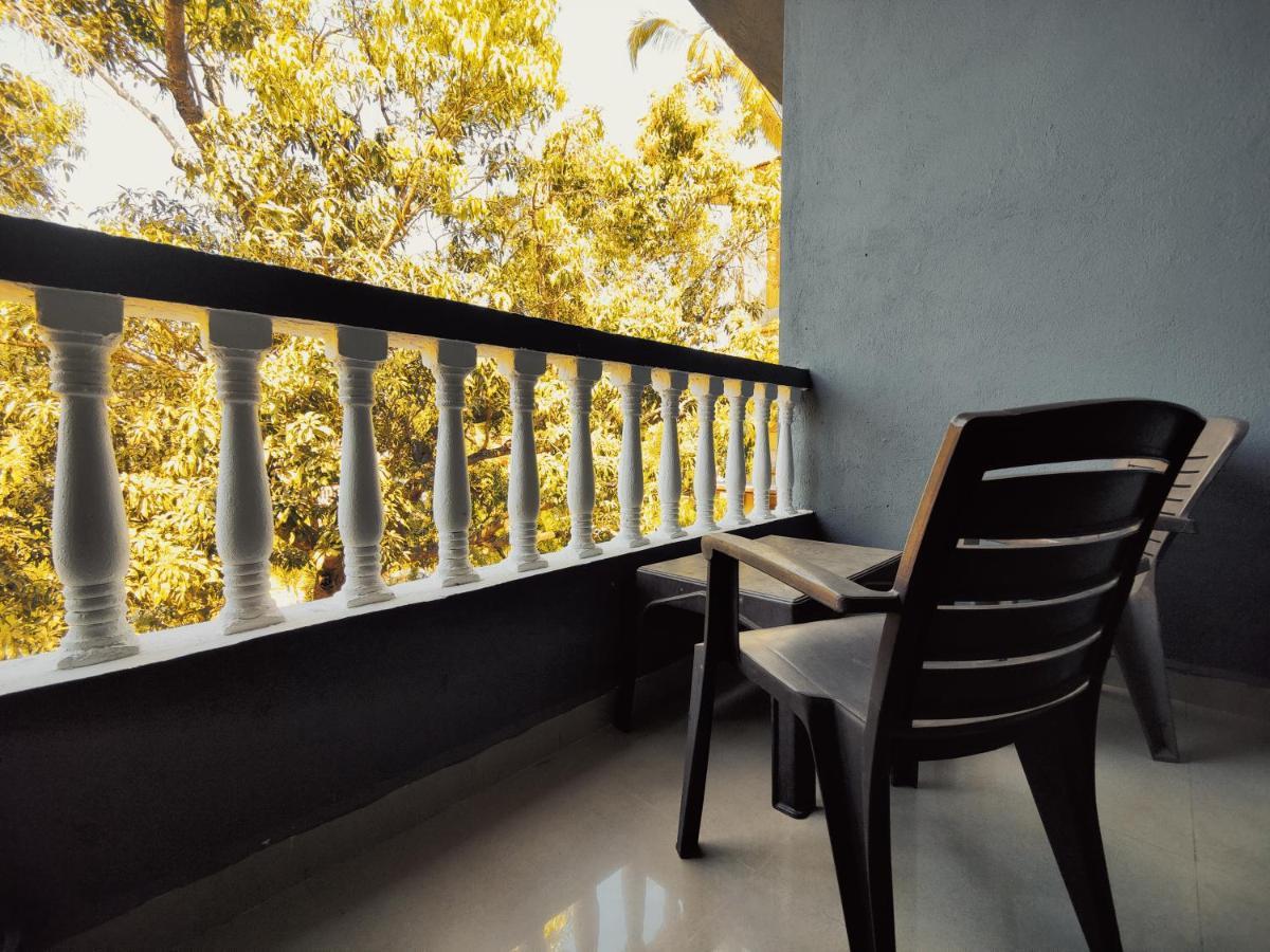Candolim Glitter Sand Exterior photo
